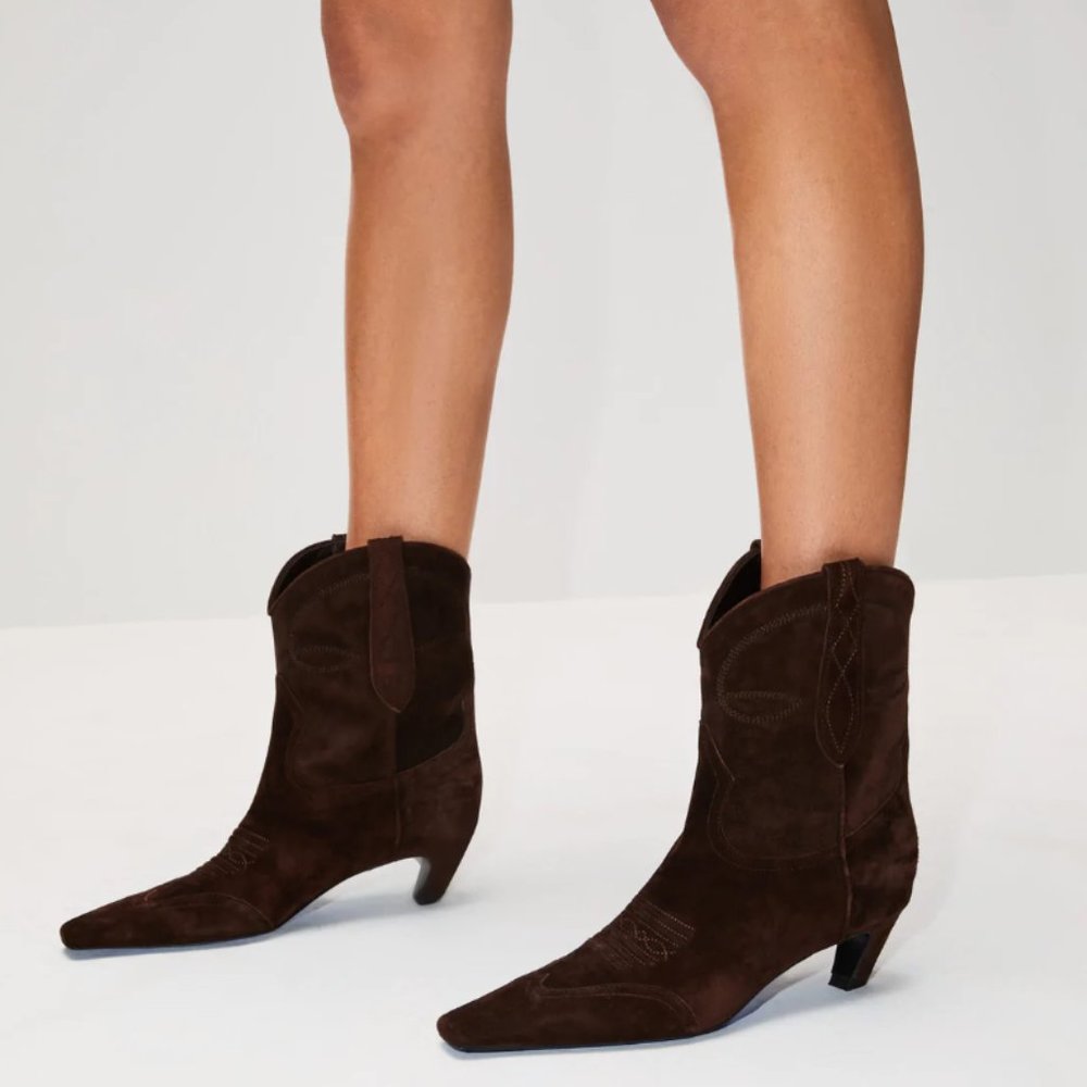 LIKE NEW Khaite Dallas Boots Sz. 39 in Coffee